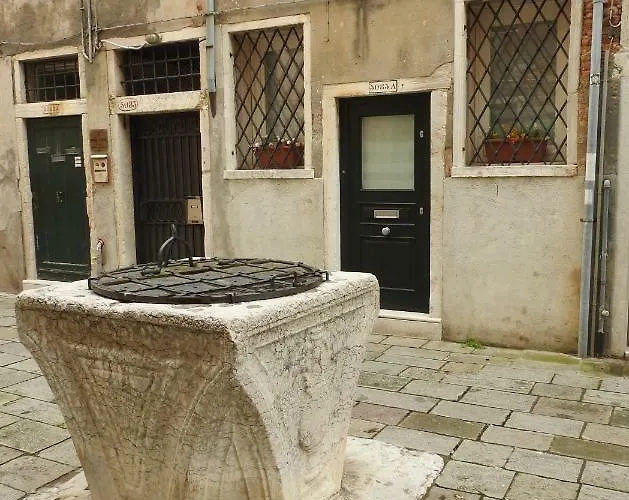 La Poetessa Apartment